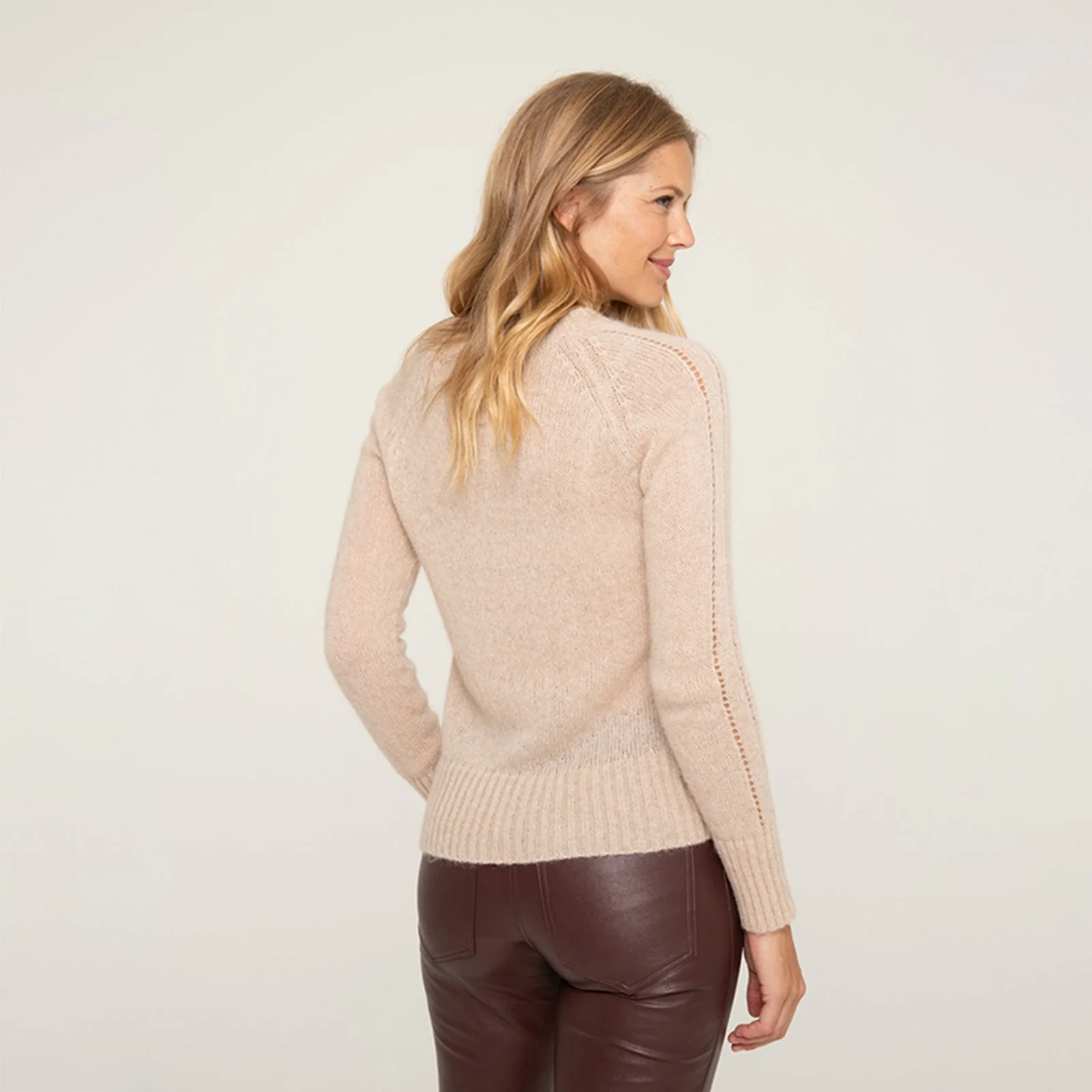 Women's Crewneck Sweater 34 Women's Crewneck Sweater