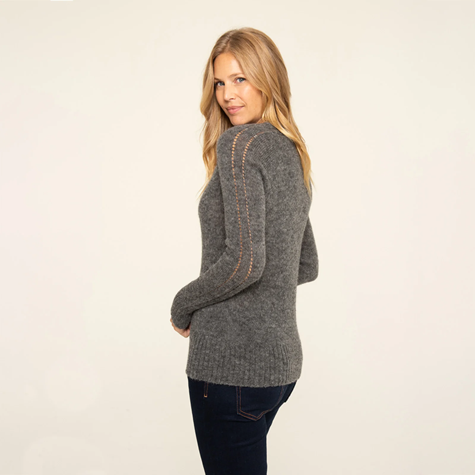 Women's Crewneck Sweater 39 Women's Crewneck Sweater